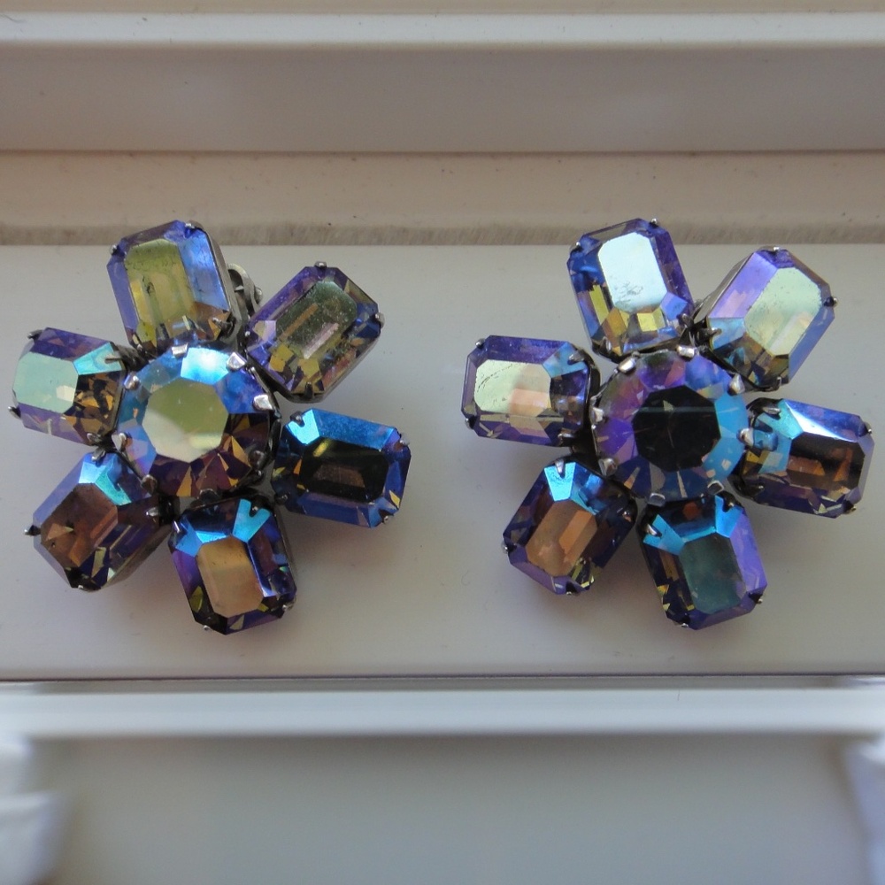 VTG Weiss Earrings